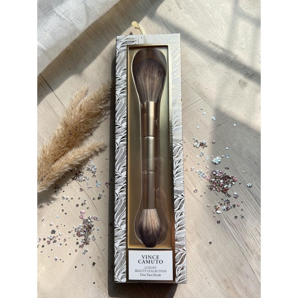Vince Camuto - Luxury Beauty Collection Duo Face Brush - *NEW!*